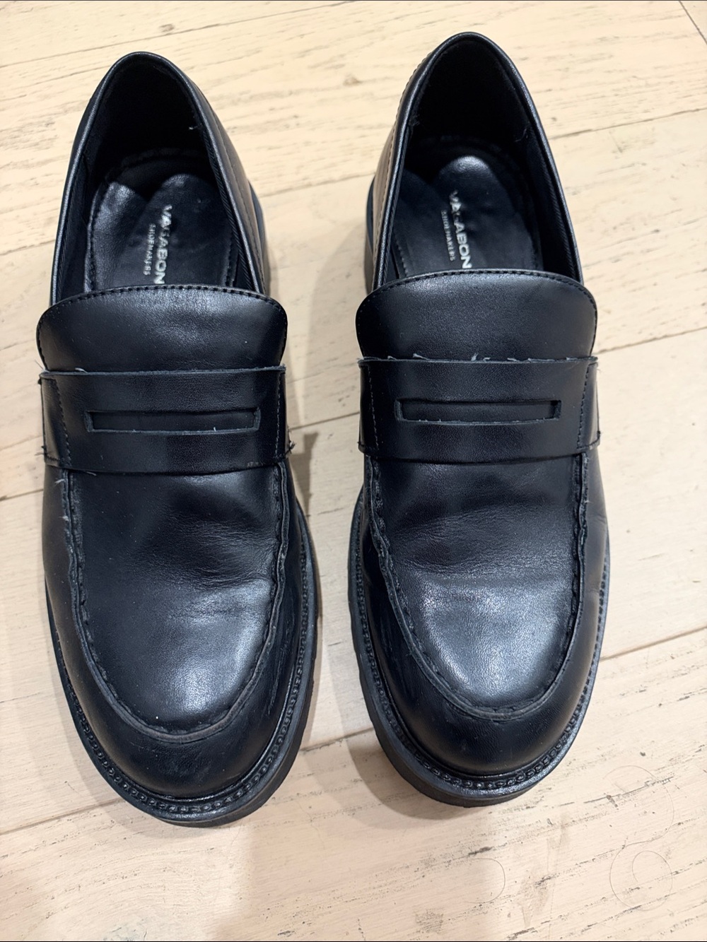 Vagabond Black Leather Penny Loafers
